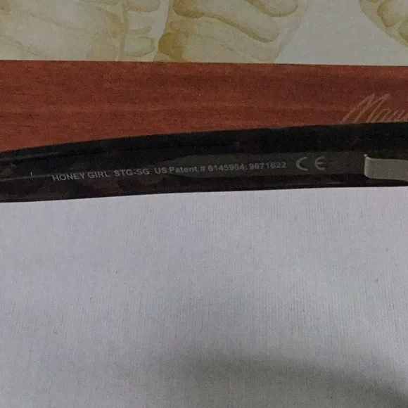 MAUI JIM SUNGLASSES LADIES. - Picture 5 of 8